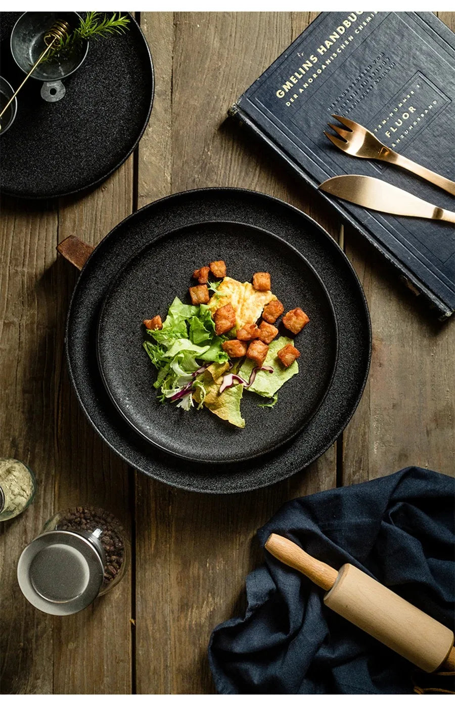 Matte Black Ceramic Plate Set – Minimal Elegance for Every Meal | Your Home™