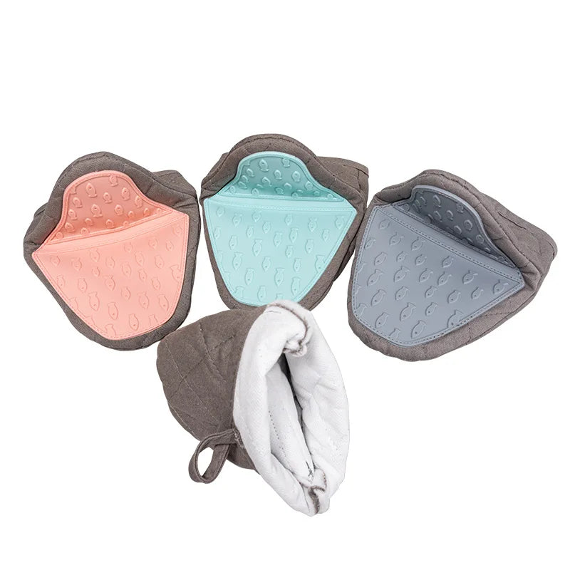 Silicone Pot Handle Cover – Non-Slip Heat Resistant Grip for Safe Cooking